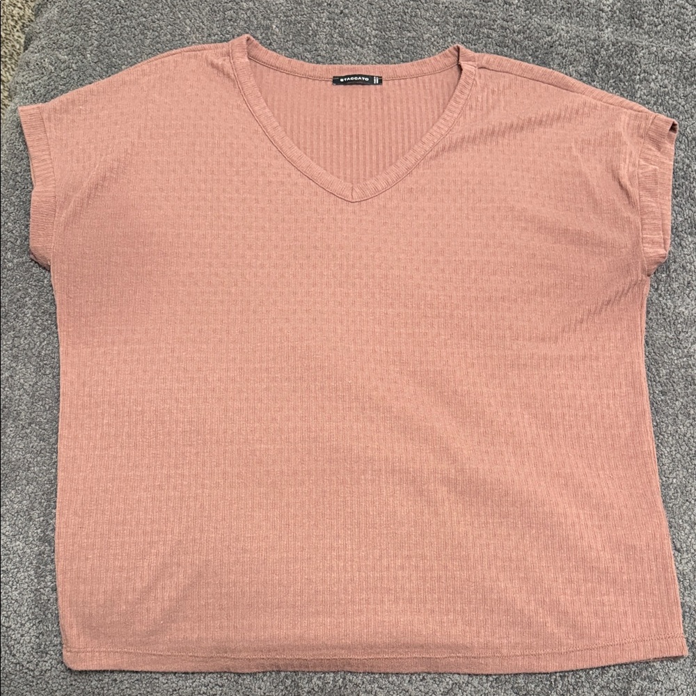 Staccato Dusty Rose V-Neck Short Sleeve Knit Top